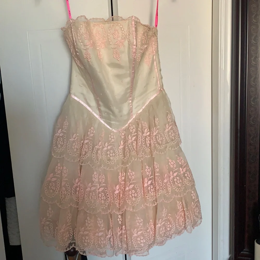 old school style authentic Betsey Johnson dress !! - Picture 1 of 4